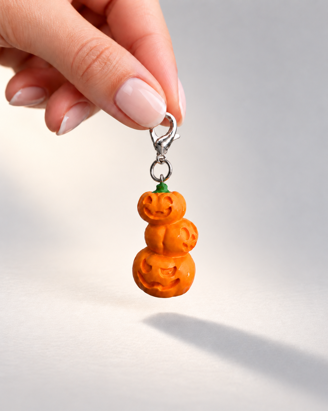 Squad-Ghouls: Stacked Pumpkin Single-Clasp Charm