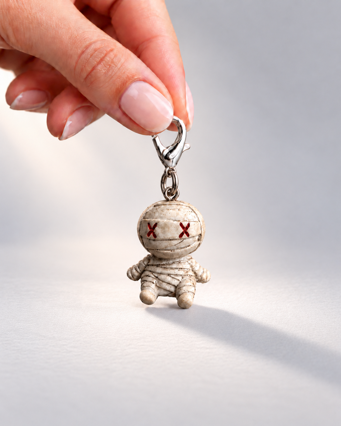 Under Wraps: Cute Mummy Single-Clasp Charm